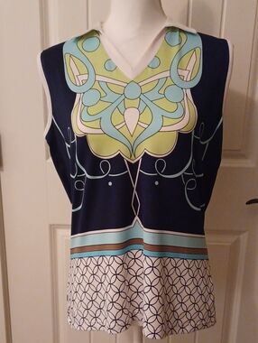 Tehama Sleeveless Navy Blue and Mint Graphic V-Neck Top